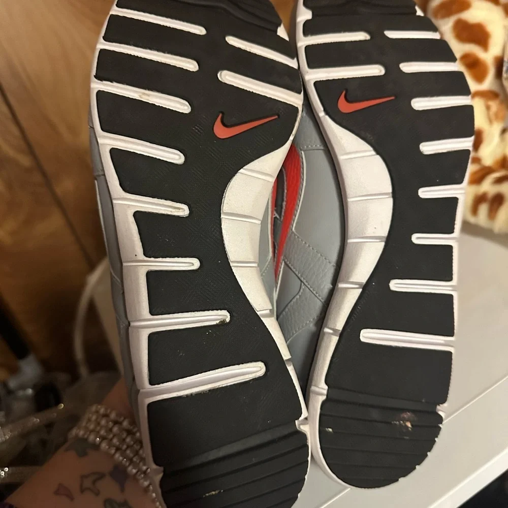 Nike Men's Gray and Red‎ Sneakers